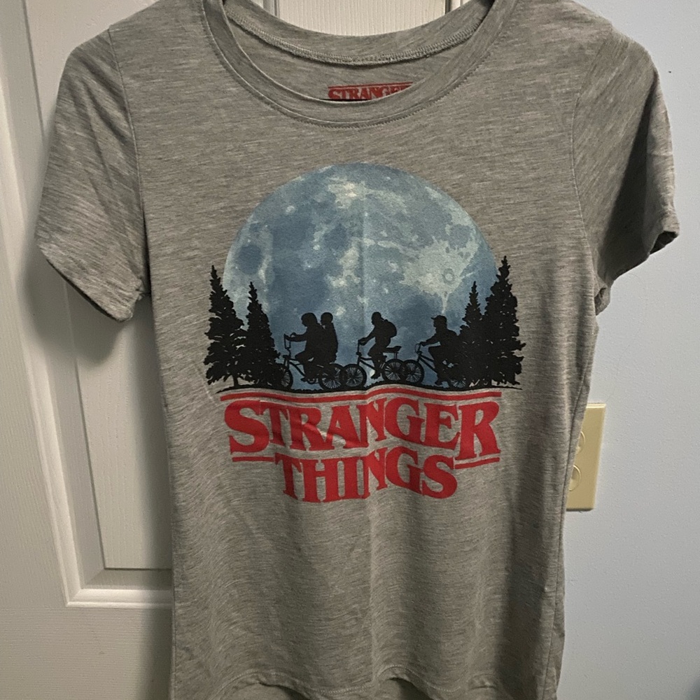 Stranger Things Netflix Tee Shirt size small